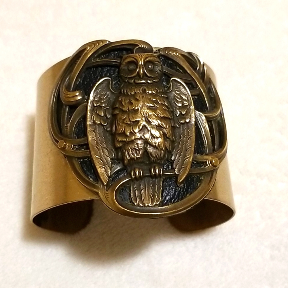 Serrelynda owl cuff Bracelet